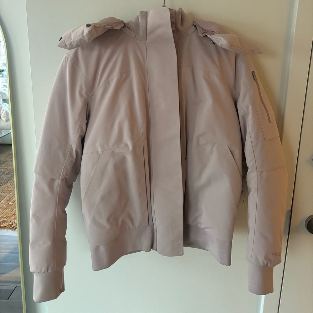 Lululemon Short Insulated Puffer